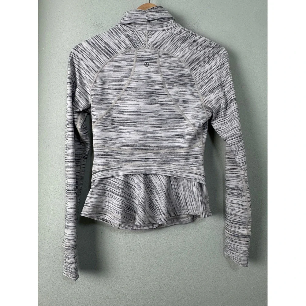 Lululemon Hustle‎ In Your Bustle Jacket Space Dye Camo White Silver Spoon RARE 4